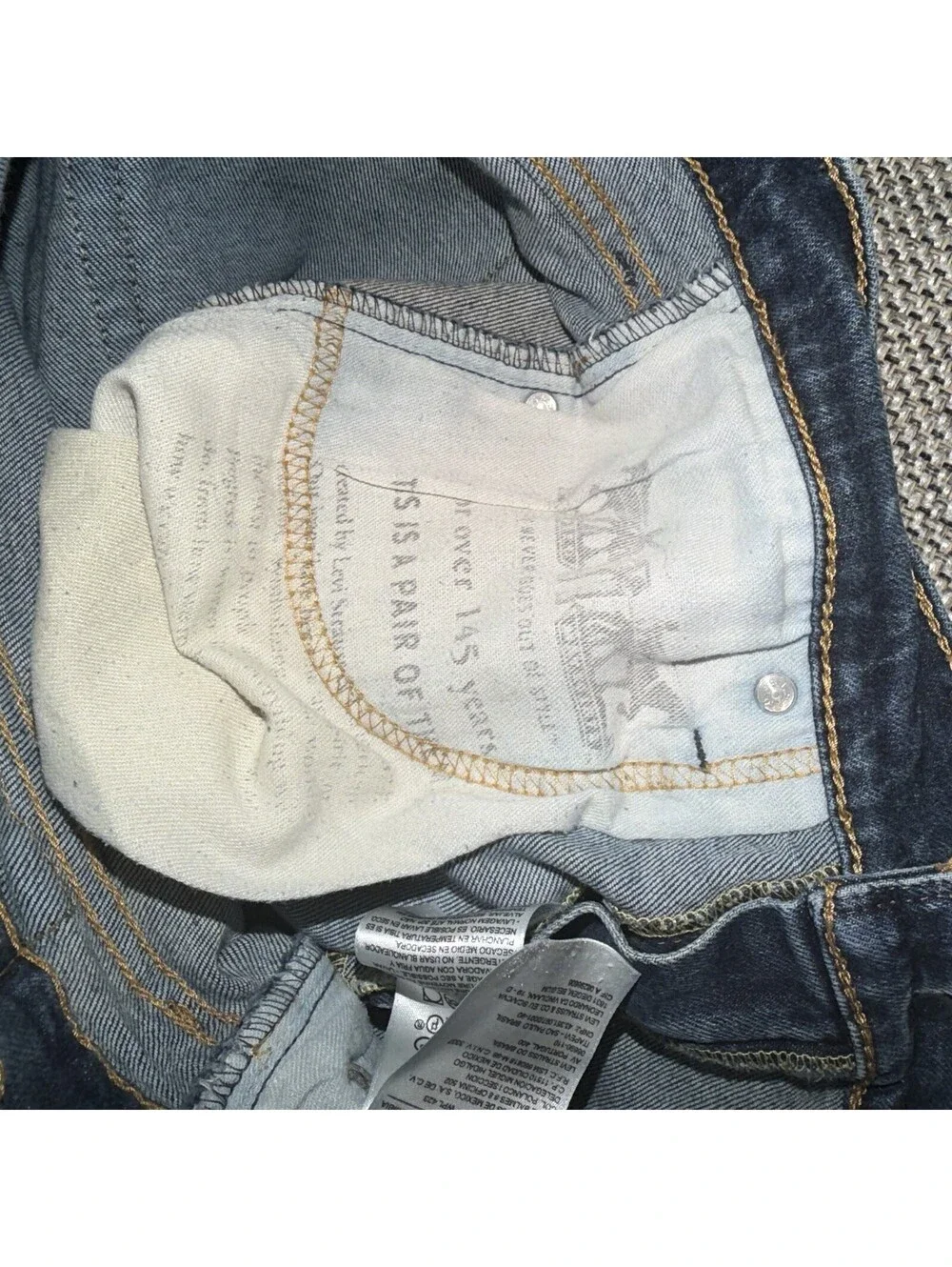 Levis levi 513
